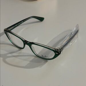 Ray-Ban Dark Green Eyewear